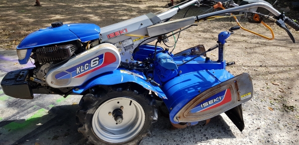 ปิดการขาย วันจันจัดส่งสุราษครับ รถพรวนดิน 6 แรง เบนชิล ใบตีดินเต็มๆๆ พร้อมใช้งาน รหัสสินค้า H2 - 18 ปิดการขาย วันจันจัดส่งสุราษครับ รถพรวนดิน 6 แรง เบนชิล ใบตีดินเต็มๆๆ พร้อมใช้งาน รหัสสินค้า H2 - 18