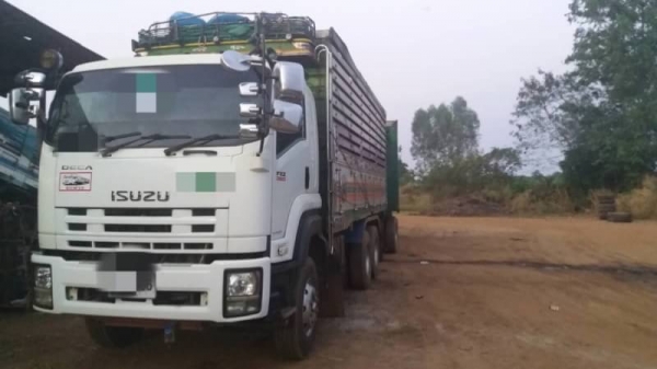 ขาย 2,350,000 ISUZU 360 แรง ปี 54 กะบะต่ออู่ฮวด.แม่ยาว6.30ม. ลูกยาว7.0 ม.รถหัวเดิมบางยางดีคัดซีสวย พร้อมใช้งานรถอยู่ ปราจีนบุรี 090-772-3710 090-772-3708