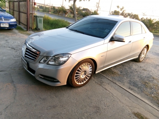 BENZ E250 CGI ปี2012 เครื่อง1800 รถเดิมสวยๆไม่เคยทำสี (มือหนึ่งป้ายแดง ) สภาพดีพร้อมใช้งาน