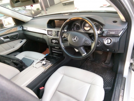 BENZ E250 CGI ปี2012 เครื่อง1800 รถเดิมสวยๆไม่เคยทำสี (มือหนึ่งป้ายแดง ) สภาพดีพร้อมใช้งาน
