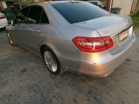 BENZ E250 CGI ปี2012 เครื่อง1800 รถเดิมสวยๆไม่เคยทำสี (มือหนึ่งป้ายแดง ) สภาพดีพร้อมใช้งาน