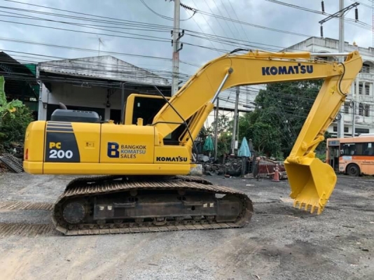 ขาย 2,150,000 บาท Komatsu PC200-8Mo เดิมๆ ห้างมือเดียวทำงาน 7,xxx ชม. เอกสารเล่ม  รถอยู่  กทม โทร 0610710295