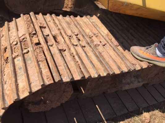 ขาย 1,299,000 บาท KOMATSU PC160-8 ทำงาน 10,xxx ชม. เครื่องดี ปั้มแรง โซ่หนา เอวแน่น ไฟฟ้า ครบ เอกสารเล่มทะเบียน  รถอยู่ จ.ขอนแก่น โทร 0610710295