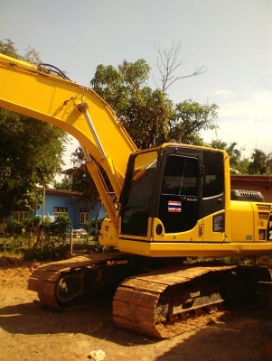 KOMATSU PC200-8 เอกสารเล่ม ราคา 1,400,000 รถตรัง
