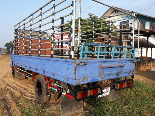 ขายครับ 6 ล้อ ISUZU NPR 130 แรงปี 46 ยาว 5 เมตร สภาพพร้อมใช้งาน F หน้า/หลัง เครื่องดี คัสซีสวย เอกสา