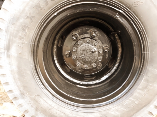 ขายครับ 6 ล้อ ISUZU NPR 130 แรงปี 46 ยาว 5 เมตร สภาพพร้อมใช้งาน F หน้า/หลัง เครื่องดี คัสซีสวย เอกสา