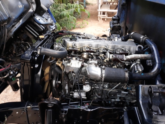 ขายครับ 6 ล้อ ISUZU NPR 130 แรงปี 46 ยาว 5 เมตร สภาพพร้อมใช้งาน F หน้า/หลัง เครื่องดี คัสซีสวย เอกสา