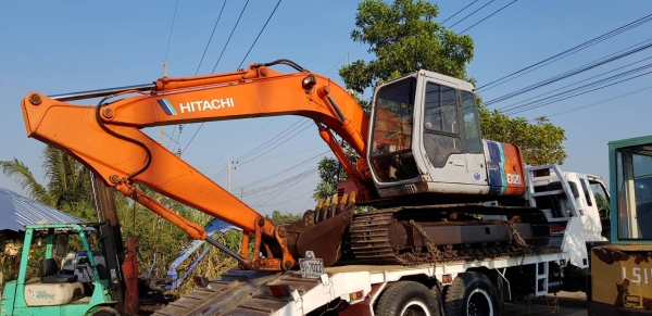 ขายด่วนรถเเบคโฮHITACHIEX120-2รหัส12N 37730รถนอกเพื่งนำเข้ามาใหม่สวยเดิมๆเคื่องดีปั่มแรงบูมอามร์สวยเร็วแรงไม่โหลด เครื่องอีซุซุ 4BD1 เทอร์โบยังไม่เคยใช้งานในไทยเลย