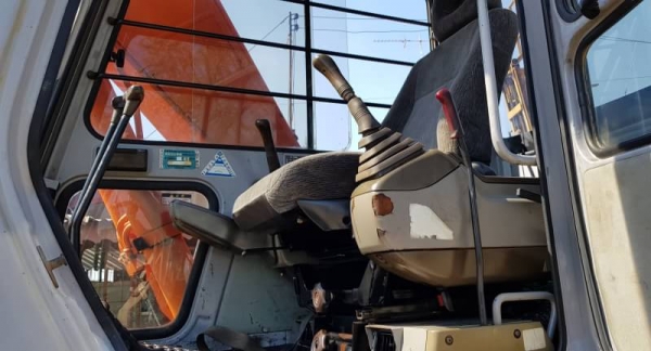 ขายด่วนรถเเบคโฮHITACHIEX120-2รหัส12N 37730รถนอกเพื่งนำเข้ามาใหม่สวยเดิมๆเคื่องดีปั่มแรงบูมอามร์สวยเร็วแรงไม่โหลด เครื่องอีซุซุ 4BD1 เทอร์โบยังไม่เคยใช้งานในไทยเลย