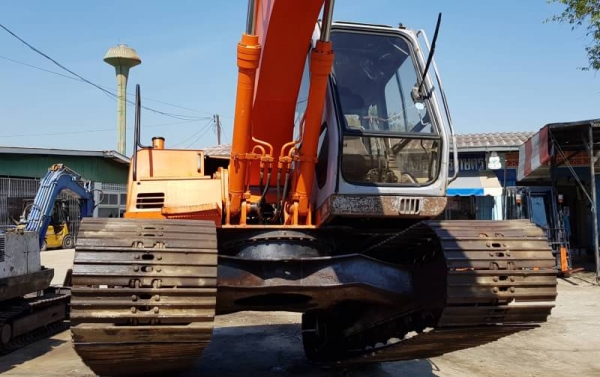 ขายด่วนรถเเบคโฮHITACHIEX120-2รหัส12N 37730รถนอกเพื่งนำเข้ามาใหม่สวยเดิมๆเคื่องดีปั่มแรงบูมอามร์สวยเร็วแรงไม่โหลด เครื่องอีซุซุ 4BD1 เทอร์โบยังไม่เคยใช้งานในไทยเลย