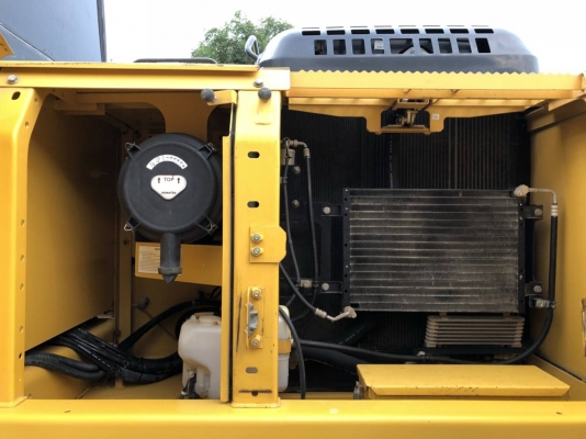 ขออนุญาติขายรถ pc200-8MOKOMATSUสวยๆพร้อมใช้งานชั่วโมง7400เอกสารเล่มไฟ้าครบทุกระบบพร้อมใช้งานราคา 2350000 สนใจติดต่อ0853224877-0988930465