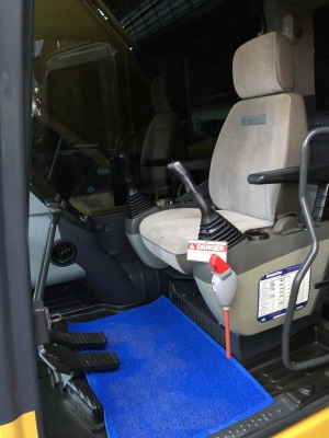 ขออนุญาติขายรถ pc200-8MOKOMATSUสวยๆพร้อมใช้งานชั่วโมง7400เอกสารเล่มไฟ้าครบทุกระบบพร้อมใช้งานราคา 2350000 สนใจติดต่อ0853224877-0988930465