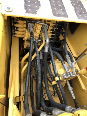 ขออนุญาติขายรถ pc200-8MOKOMATSUสวยๆพร้อมใช้งานชั่วโมง7400เอกสารเล่มไฟ้าครบทุกระบบพร้อมใช้งานราคา 2350000 สนใจติดต่อ0853224877-0988930465