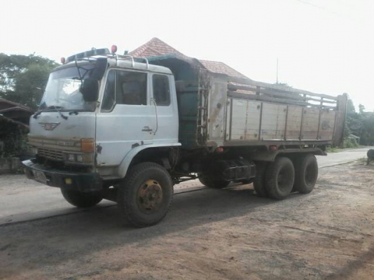 Hino F18 เครื่อง em100 220 แรงม้า เกียร์อิตั้น เบรคทิฟฟี่ ยางเต็ม Hino F18 เครื่อง em100 220 แรงม้า เกียร์อิตั้น เบรคทิฟฟี่ ยางเต็ม