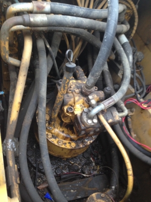 320C ช่วงล่างใหม่หมด โซ่-ใบใหม่ แน่นทุกจุด 20,000ชั่วโมง ไฟฟ้าครบ สัญญาซื้อขาย