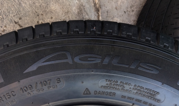 แม็ก ISUZU D-MAX Platinum ขอบ 15 พร้อมยาง 215-70-15 ปี 12