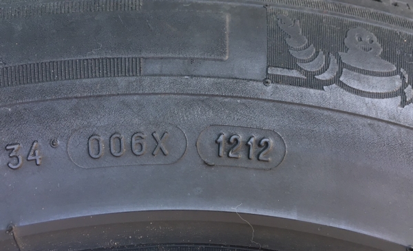 แม็ก ISUZU D-MAX Platinum ขอบ 15 พร้อมยาง 215-70-15 ปี 12