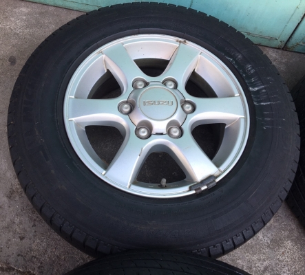 แม็ก ISUZU D-MAX Platinum ขอบ 15 พร้อมยาง 215-70-15 ปี 12