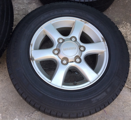 แม็ก ISUZU D-MAX Platinum ขอบ 15 พร้อมยาง 215-70-15 ปี 12