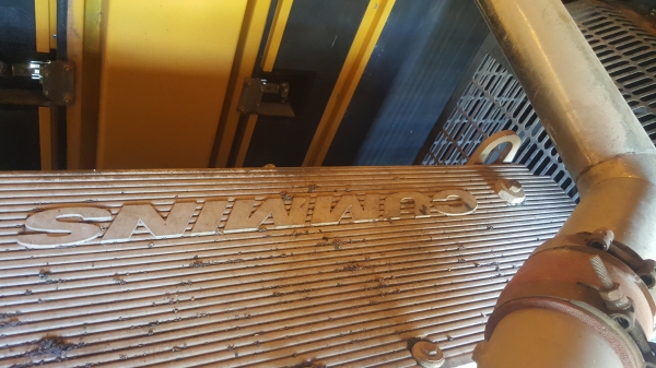 ขายด่วน เครื่องปั่นไฟ