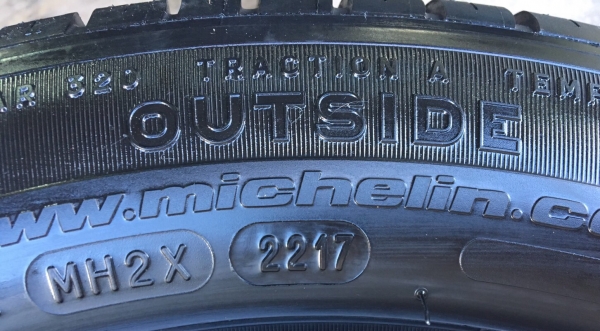 ยางป้ายแดง Michelin 175-65-15 ปี 17 ยางป้ายแดง Michelin 175-65-15 ปี 17