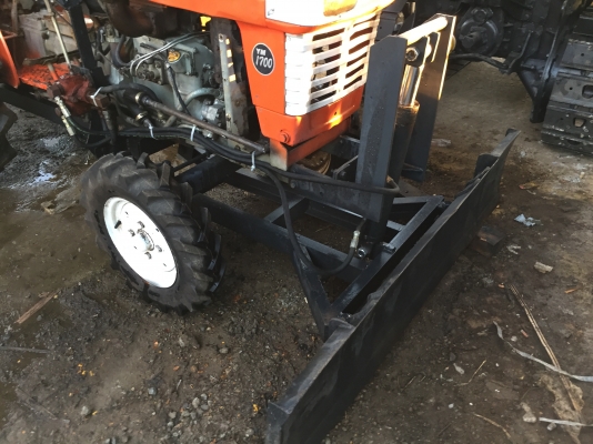 รถไถyanmar ym1700 สภาพดีพร้อมใช้มีผานดัน รถไถyanmar ym1700 สภาพดีพร้อมใช้มีผานดัน