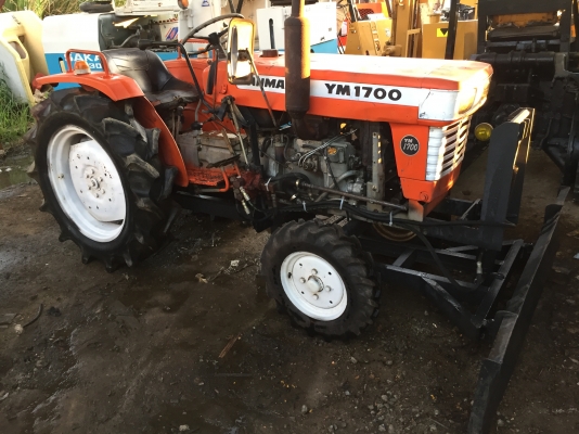 รถไถyanmar ym1700 สภาพดีพร้อมใช้มีผานดัน รถไถyanmar ym1700 สภาพดีพร้อมใช้มีผานดัน