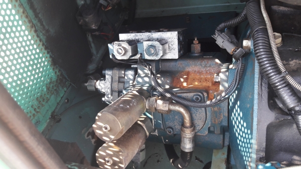 รถขุด Yanmar B50-2 พร้อมหัวคีบไม้ เก่าญี่ปุ่น