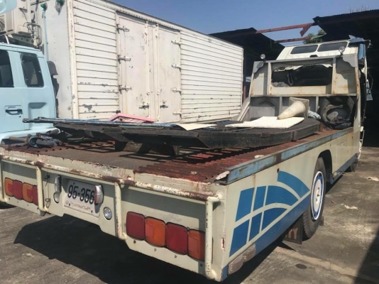 570,000"ขาย 6 ล้อ Hino สิงห์ไฮเทคปี 38 เครื่อง 195 แรงกระบะพื้นเรียบมีวินท้ายช่วงยาว 5 เมตร 50