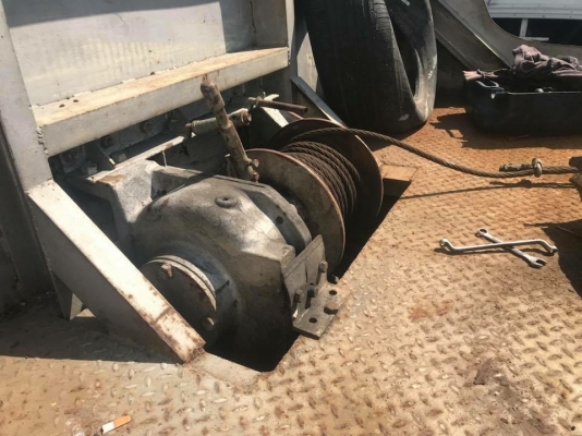 570,000"ขาย 6 ล้อ Hino สิงห์ไฮเทคปี 38 เครื่อง 195 แรงกระบะพื้นเรียบมีวินท้ายช่วงยาว 5 เมตร 50