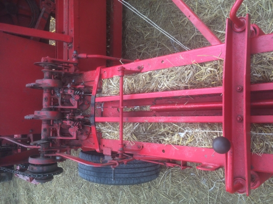 ขายนิวฮอนแลน 276 ราคา 98,000  เช็คให้พร้อมใช้งาน แล้วครับ สนใจโทร 091-0206555 อยู่สุรินทร์ครับ