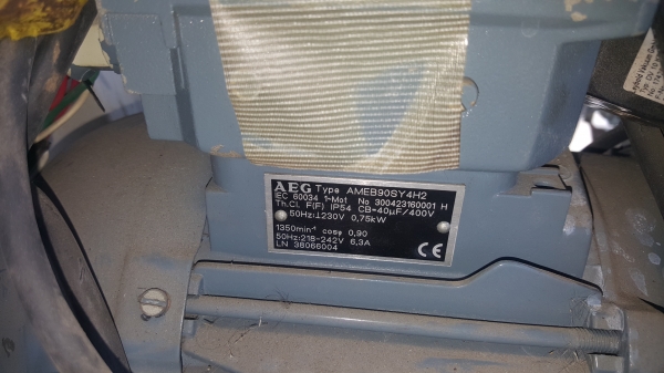 ขายแวคคั่ม3แรงม้ามีU-VAC 1เครื่อง15,000 บาทไม่มีU-VAC 1 เครื่อง 10,000 บาท