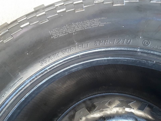 Maxxis Trepador MT 35-12.5-15 ปี15 สวยๆ 1ชุด