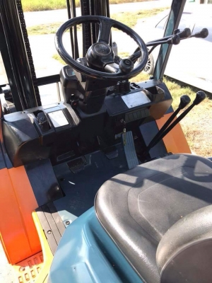 ขาย FORKLIFT TOYOTA รุ่น 7  ขนาด  3.5  ตัน