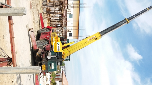 ขายเครนทาดาโน่ ขนาด 8 ตัน สภาพพร้อมใช้