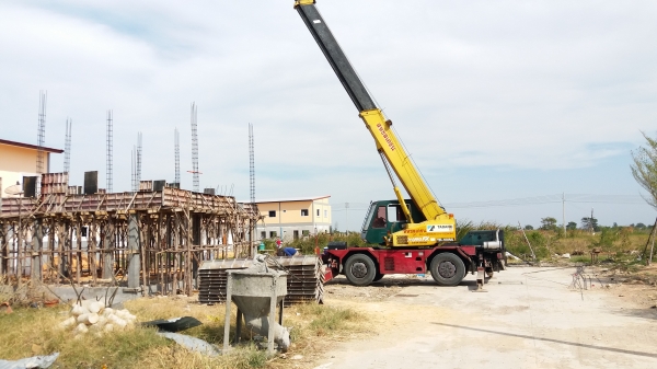 ขายเครนทาดาโน่ ขนาด 8 ตัน สภาพพร้อมใช้