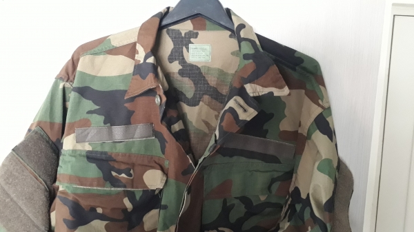 เสื้อคลุมลายทหาร เสื้อคลุมลายทหาร