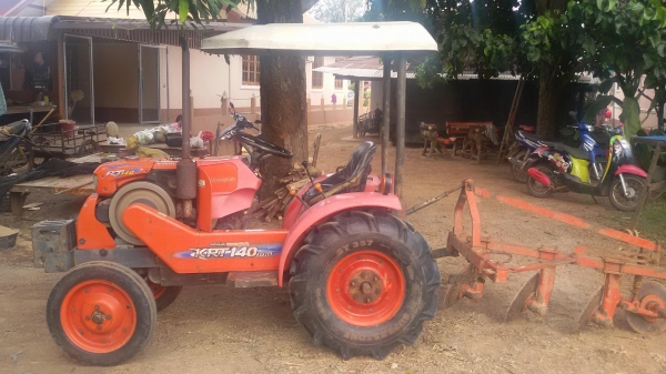 Krt140 มีPTO ผาลหลัง  ล้อเหล็ก สนใจแวะมาชมนะครับ