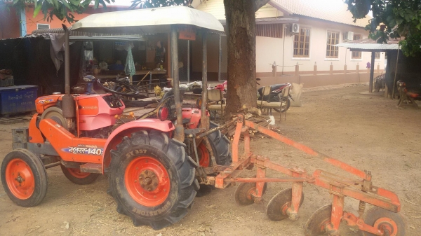 Krt140 มีPTO ผาลหลัง  ล้อเหล็ก สนใจแวะมาชมนะครับ