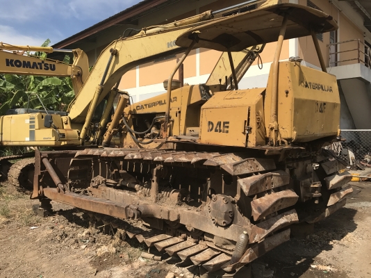 ขายรถแทรกเตอร์ CAT D4E ราคา.320,000 เกียร์ตัด ตีนเป็ด ผานดันปรับระดับได้ รถใช้งานได้ ช่วงล้างพร้อมใช้ เครื่องแรง ฝาบาง เกียร์นิ้ม สนใจโทร 081-3531946 ต่อ.บางนา &amp; ไอร์ดีลาย รถอยู่ กทม
