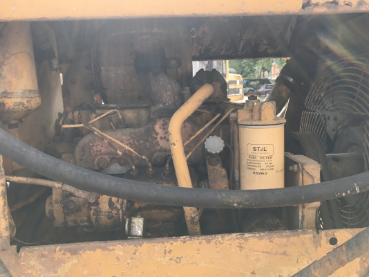 ขายรถแทรกเตอร์ CAT D4E ราคา.320,000 เกียร์ตัด ตีนเป็ด ผานดันปรับระดับได้ รถใช้งานได้ ช่วงล้างพร้อมใช้ เครื่องแรง ฝาบาง เกียร์นิ้ม สนใจโทร 081-3531946 ต่อ.บางนา &amp; ไอร์ดีลาย รถอยู่ กทม