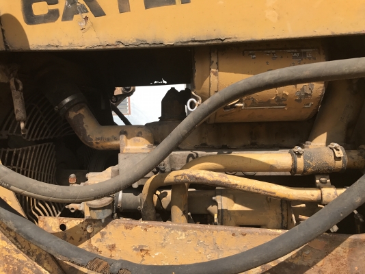 ขายรถแทรกเตอร์ CAT D4E ราคา.320,000 เกียร์ตัด ตีนเป็ด ผานดันปรับระดับได้ รถใช้งานได้ ช่วงล้างพร้อมใช้ เครื่องแรง ฝาบาง เกียร์นิ้ม สนใจโทร 081-3531946 ต่อ.บางนา &amp; ไอร์ดีลาย รถอยู่ กทม