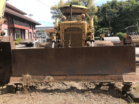 ขายรถแทรกเตอร์ CAT D4E ราคา.320,000 เกียร์ตัด ตีนเป็ด ผานดันปรับระดับได้ รถใช้งานได้ ช่วงล้างพร้อมใช้ เครื่องแรง ฝาบาง เกียร์นิ้ม สนใจโทร 081-3531946 ต่อ.บางนา &amp; ไอร์ดีลาย รถอยู่ กทม