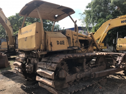 ขายรถแทรกเตอร์ CAT D4E ราคา.320,000 เกียร์ตัด ตีนเป็ด ผานดันปรับระดับได้ รถใช้งานได้ ช่วงล้างพร้อมใช้ เครื่องแรง ฝาบาง เกียร์นิ้ม สนใจโทร 081-3531946 ต่อ.บางนา &amp; ไอร์ดีลาย รถอยู่ กทม