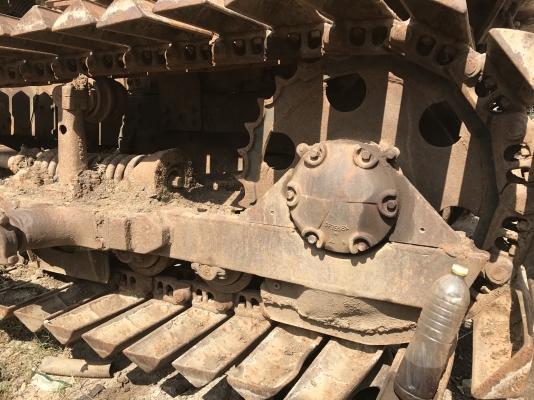 ขายรถแทรกเตอร์ CAT D4E ราคา.320,000 เกียร์ตัด ตีนเป็ด ผานดันปรับระดับได้ รถใช้งานได้ ช่วงล้างพร้อมใช้ เครื่องแรง ฝาบาง เกียร์นิ้ม สนใจโทร 081-3531946 ต่อ.บางนา &amp; ไอร์ดีลาย รถอยู่ กทม