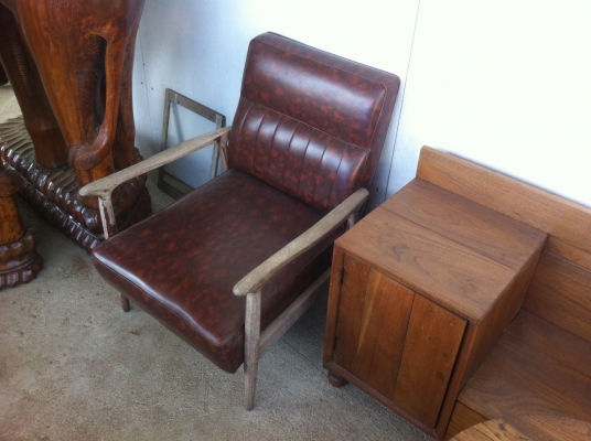 โซฟานั่งเดี่ยวแขน-ขาไม้สักงานเก่า โซฟานั่งเดี่ยวแขน-ขาไม้สักงานเก่า