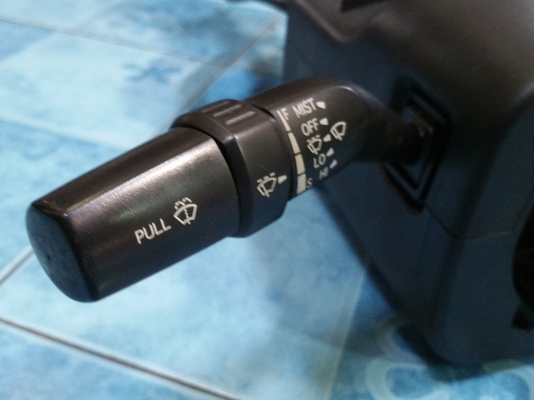 ชุดแกนและคอพวงมาลัยปรับองศาได้ ISUZU D-MAX มีสวิตซ์ไฟยกเลี้ยว มีชุดกุญแจและลูก แท้ติดรถ ขาย 2,900บาท