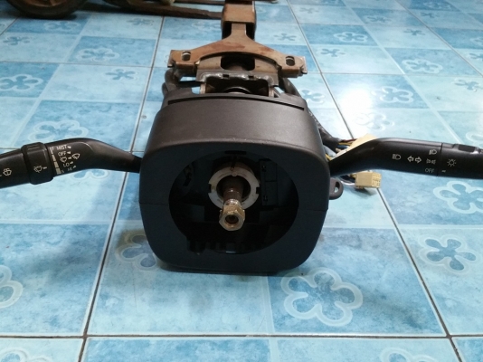 ชุดแกนและคอพวงมาลัยปรับองศาได้ ISUZU D-MAX มีสวิตซ์ไฟยกเลี้ยว มีชุดกุญแจและลูก แท้ติดรถ ขาย 2,900บาท