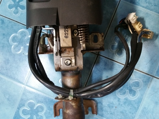 ชุดแกนและคอพวงมาลัยปรับองศาได้ ISUZU D-MAX มีสวิตซ์ไฟยกเลี้ยว มีชุดกุญแจและลูก แท้ติดรถ ขาย 2,900บาท