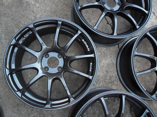 แม็กซิ่ง ขอบ17 ลายADVAN 4รู100 สีสวย (4วง6,000) แม็กซิ่ง ขอบ17 ลายADVAN 4รู100 สีสวย (4วง6,000)